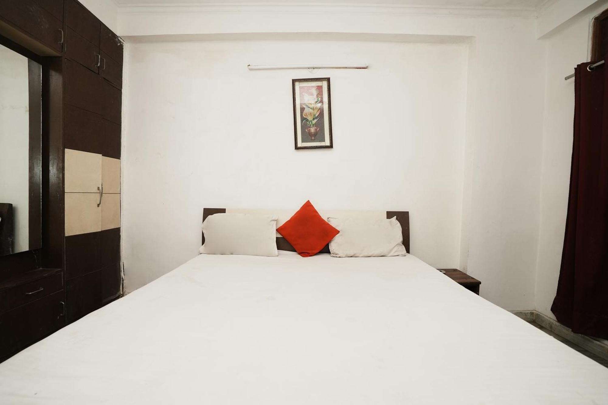 Hotel Sunrise Moon Nueva Delhi Exterior foto